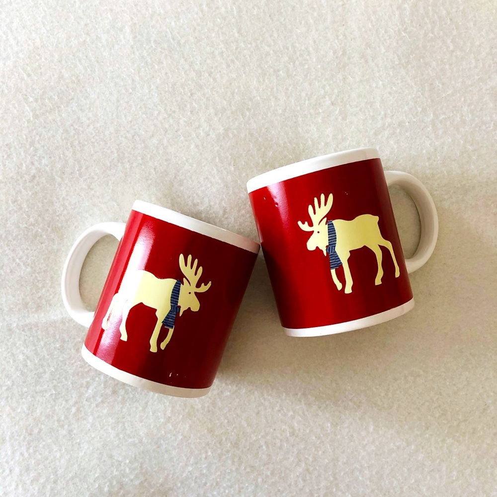 4/$22 Red White Ceramic Mug White Reindeer Silhouette Coffee Set 2pcs Holiday